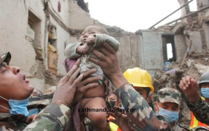 bambino_kathmandu_terremoto